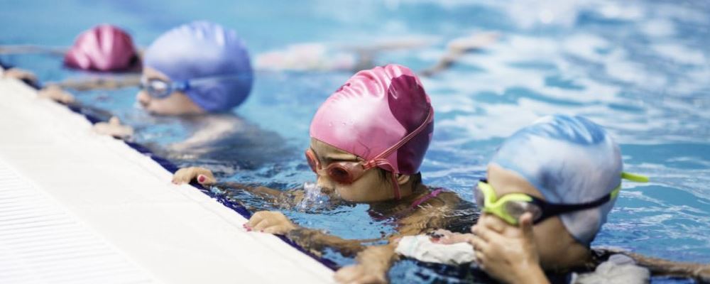 暑期如何预防溺水 青少年游泳需要注意什么 去游泳有哪些问题是需要注意的