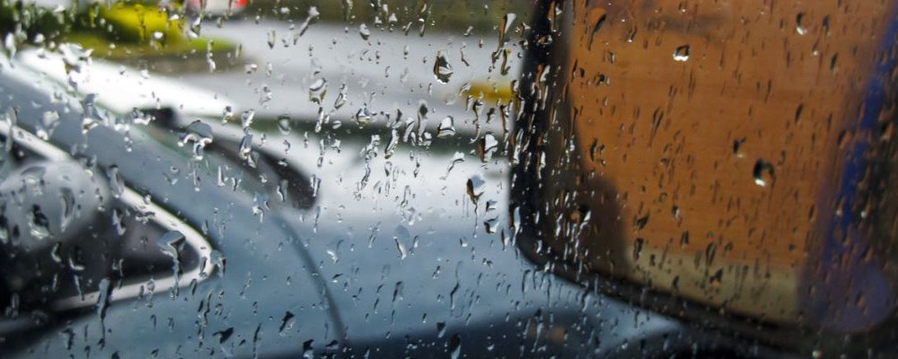 暴雨天出行安全防护指南有哪些 暴雨天开车出门应该注意什么 暴雨天一个人出行要注意什么